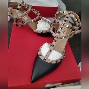 Valentino rockstud pumps